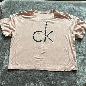 Calvin Klein Women’s Light Pink Logo Tee